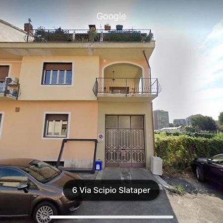 Una Pratica Mansardina Turin Exterior foto